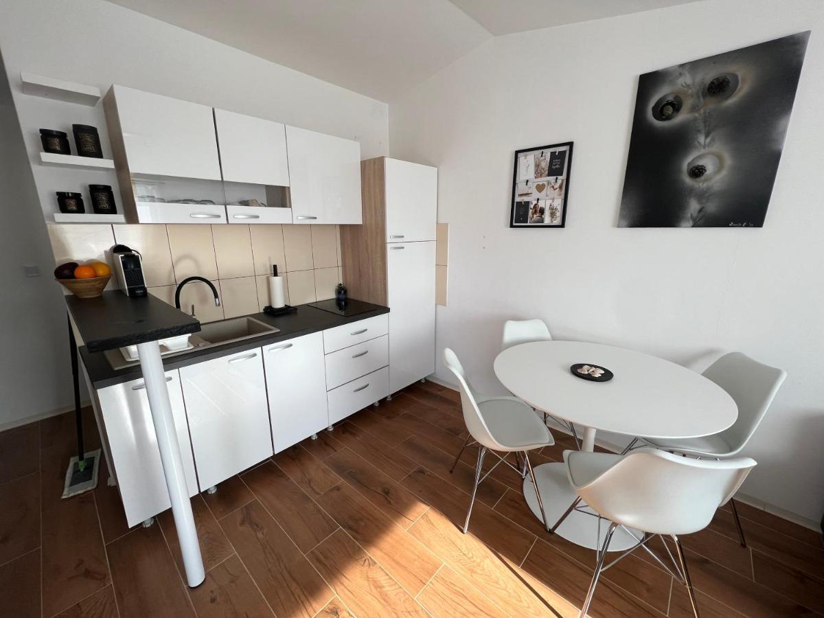 Apartment Mona Vir Eksteriør billede
